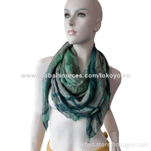 Square check scarf with screen printing, made of viscose and modal, 120*120cm size, green color
